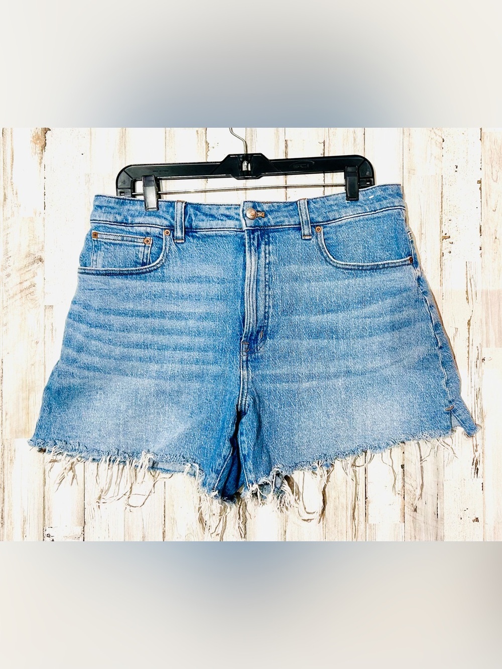 Madewell The Curvy Perfect Mid-Length Jean Shorts Size 31 Distressed Raw Hem